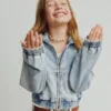 Sudadera con capucha y cremallera de mezclilla de punto para niños