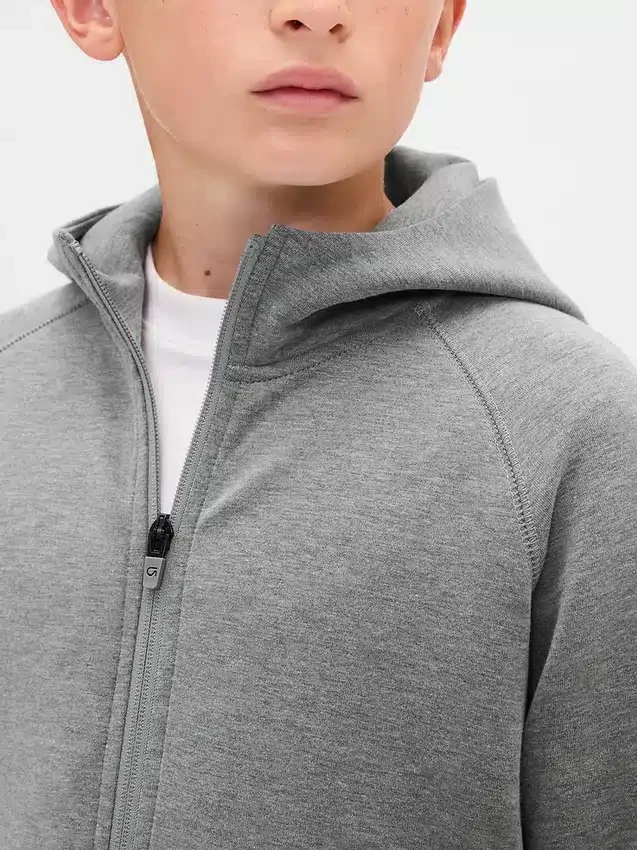 Sudadera con capucha y cremallera GapFit Tech de secado rápido para niños