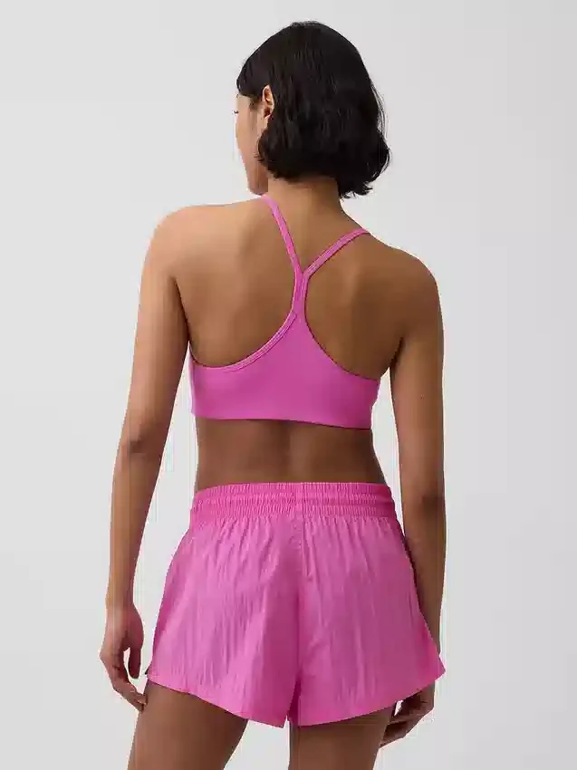 Sujetador deportivo GapFit Smooth con espalda cruzada