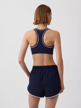 Sujetador deportivo GapFit Smooth de espalda cruzada para impacto medio
