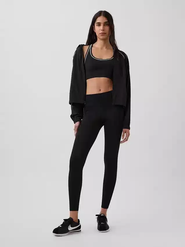 Sujetador deportivo GapFit Smooth de espalda cruzada para impacto medio