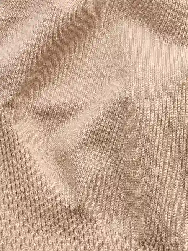 Sujetador tipo bralette sin costuras y con escote profundo