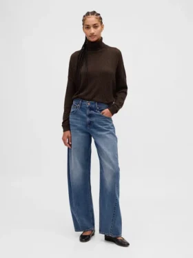Suéter de cuello alto oversize con punto calado