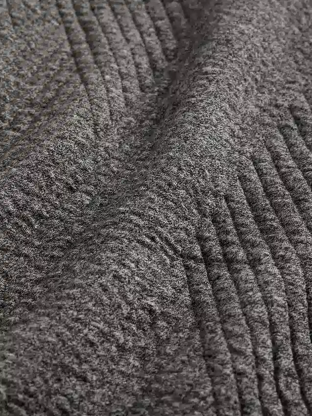 Suéter GapFit de punto jacquard acolchado con cuello de embudo