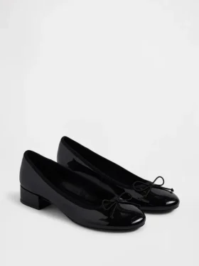 Tacones de charol vegano