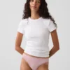 Tanga de algodón orgánico elástico con ribete de encaje