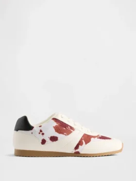 Tenis infantiles con estampado de vaca