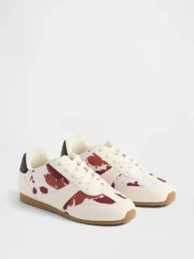 Tenis infantiles con estampado de vaca