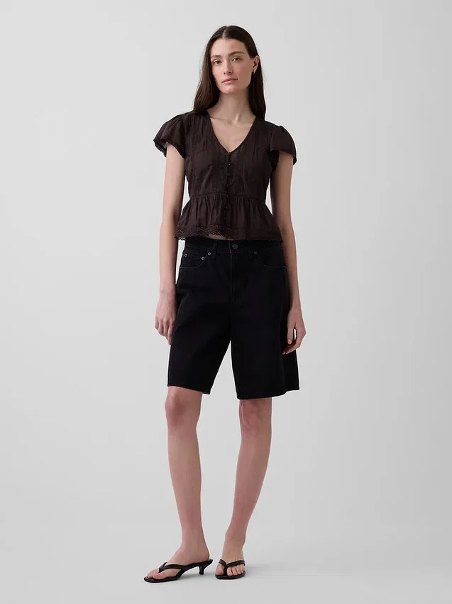 Top corto con peplum de gasa de encaje