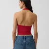 Top corto de cuello halter de tejido tupido