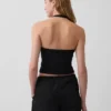 Top corto de cuello halter de tejido tupido