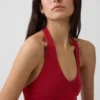 Top corto de cuello halter de tejido tupido