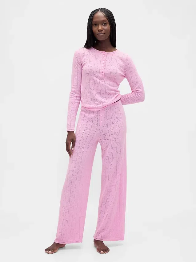 Top ligero de pijama CashSoft con diseño de corazones en punto calado