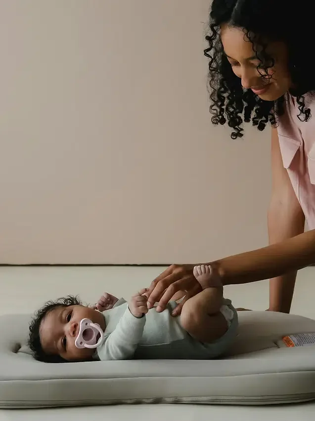 Tumbona para bebés Snuggle Me Curve