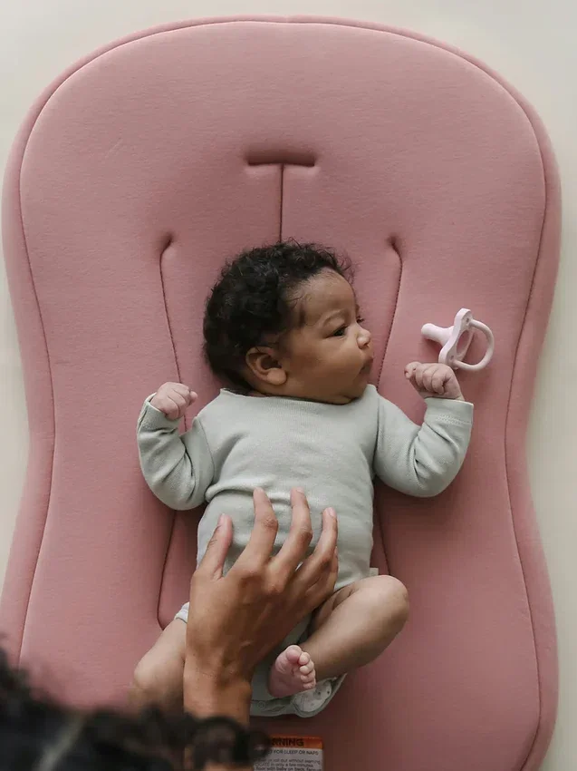 Tumbona para bebés Snuggle Me Curve
