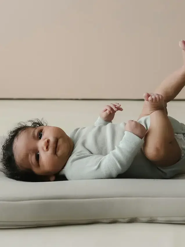 Tumbona para bebés Snuggle Me Curve