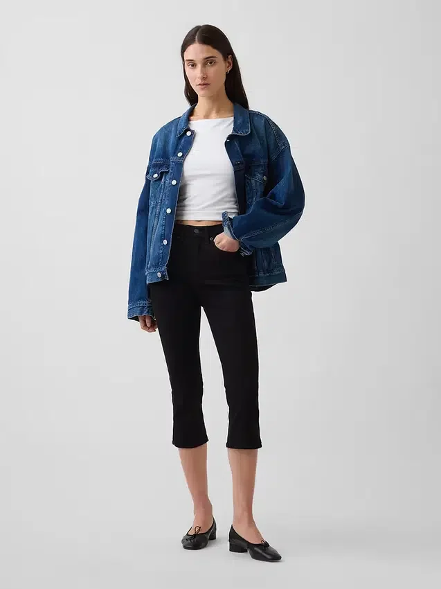 Vaqueros capri cortos de talle alto