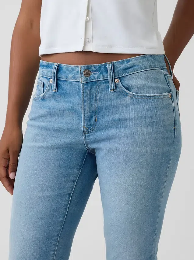 Vaqueros Curvy de talle bajo, largos y ajustados