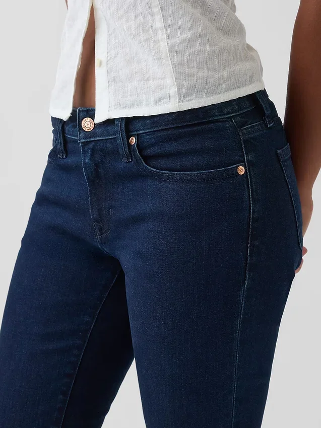 Vaqueros Curvy de talle bajo, largos y ajustados