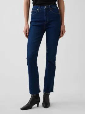 Vaqueros de talle alto con corte acampanado