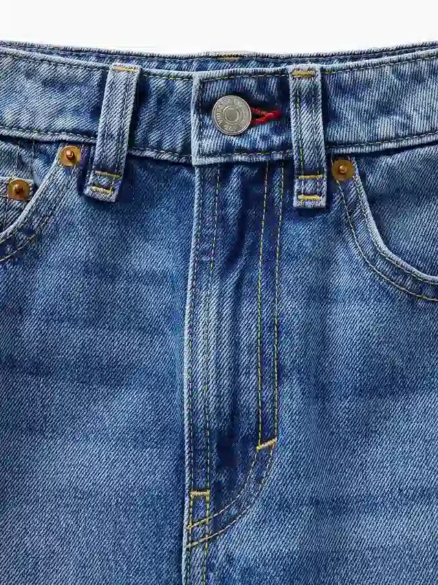 Vaqueros de talle alto con corte arqueado de GAP × Victoria Beckham