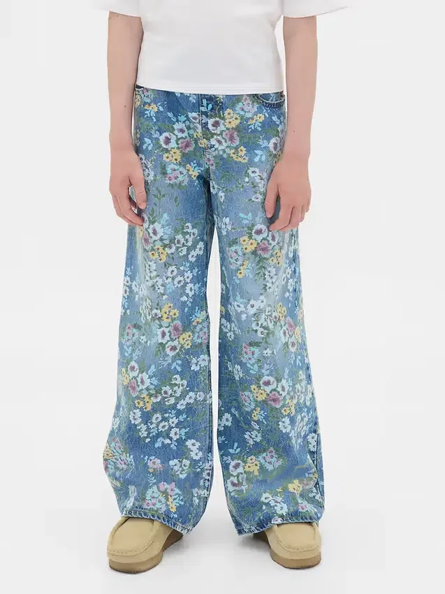 Vaqueros holgados con estampado floral para niños