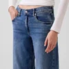 Vaqueros holgados de talle bajo estilo de los 90