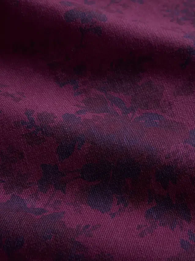 Vaqueros holgados de talle medio con estampado floral