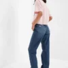 Vaqueros holgados estilo adolescente de los 90