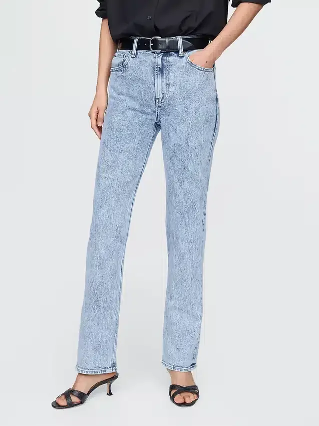 Vaqueros rectos ajustados de talle alto estilo de los 90