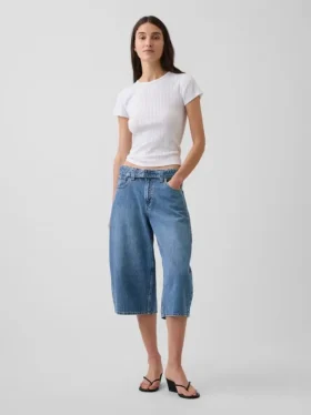 Vaqueros tipo culotte de talle alto con cinturón