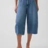 Vaqueros tipo culotte de talle alto con cinturón
