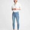 Vaqueros true skinny de talle alto con bolsillos secretos que alisan la silueta