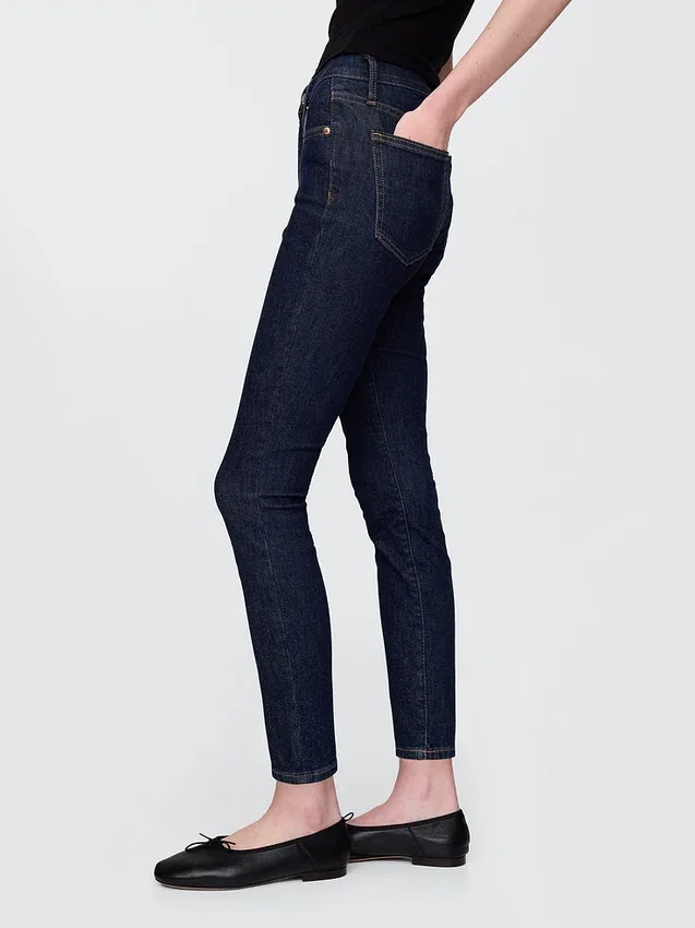 Vaqueros True Skinny de talle medio