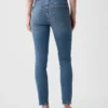 Vaqueros True Skinny de talle medio