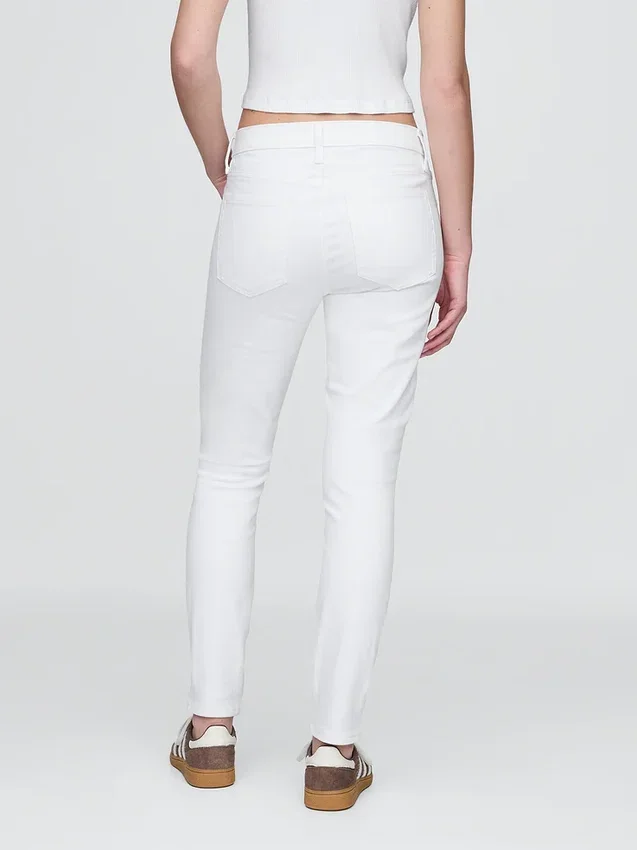 Vaqueros True Skinny de talle medio