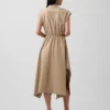 Vestido camisero de popelín con bajo en forma de pañuelo