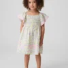 Vestido con mangas ondeantes y fruncido para bebés y niños
