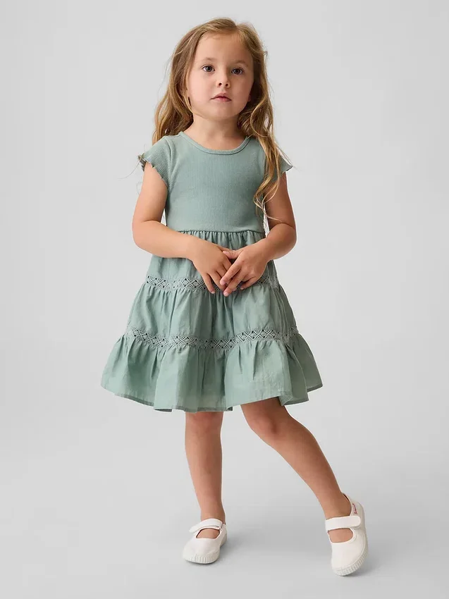 Vestido con volantes y ribete de encaje para bebés y niños pequeños