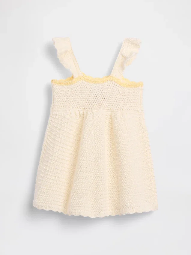Vestido de bebé con flores de croché