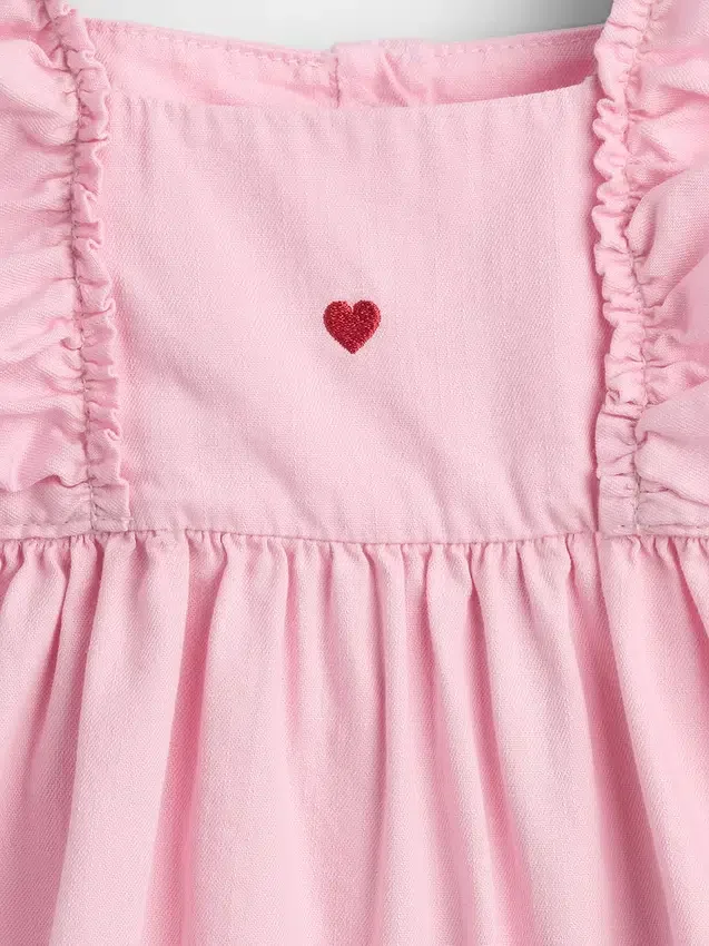 Vestido de mezclilla para bebé con corazón