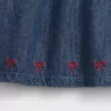 Vestido de mezclilla para bebé con cuello de volantes
