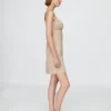 Vestido fruncido con botones en el frente