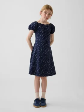 Vestido infantil con fruncidos