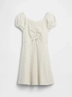 Vestido infantil con fruncidos