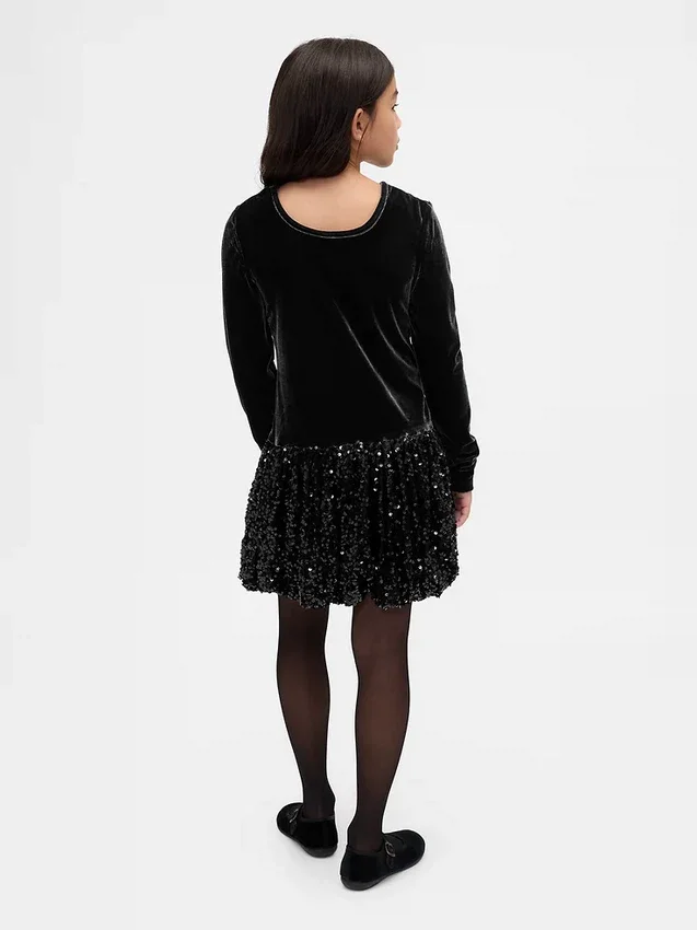 Vestido infantil con volantes y lentejuelas de materiales mixtos