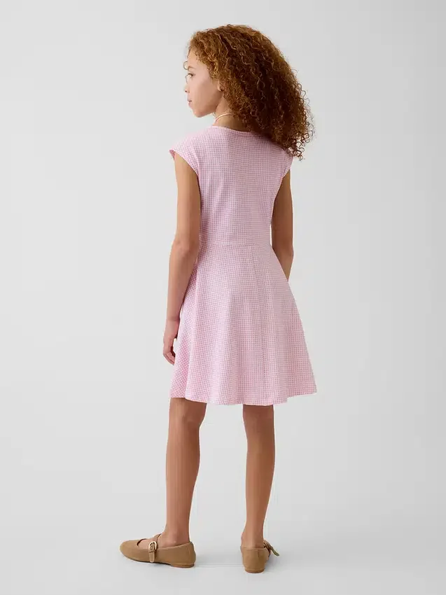 Vestido infantil de jersey con cuello cuadrado