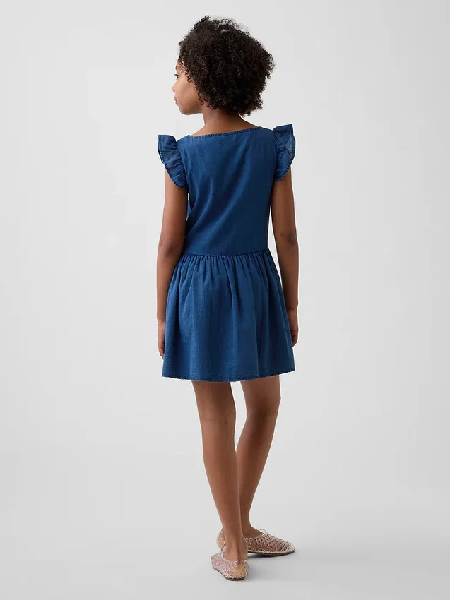 Vestido infantil de mangas con volantes y ribete de encaje