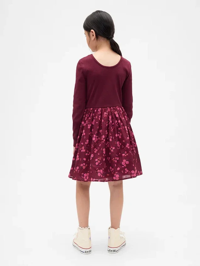 Vestido infantil de materiales mixtos