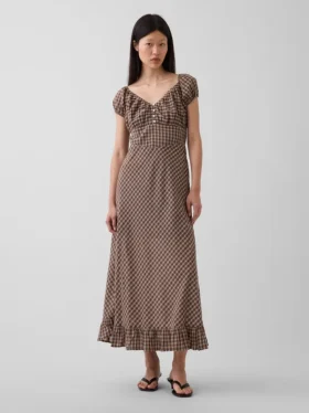 Vestido largo con cuello en V y dobladillo con volantes